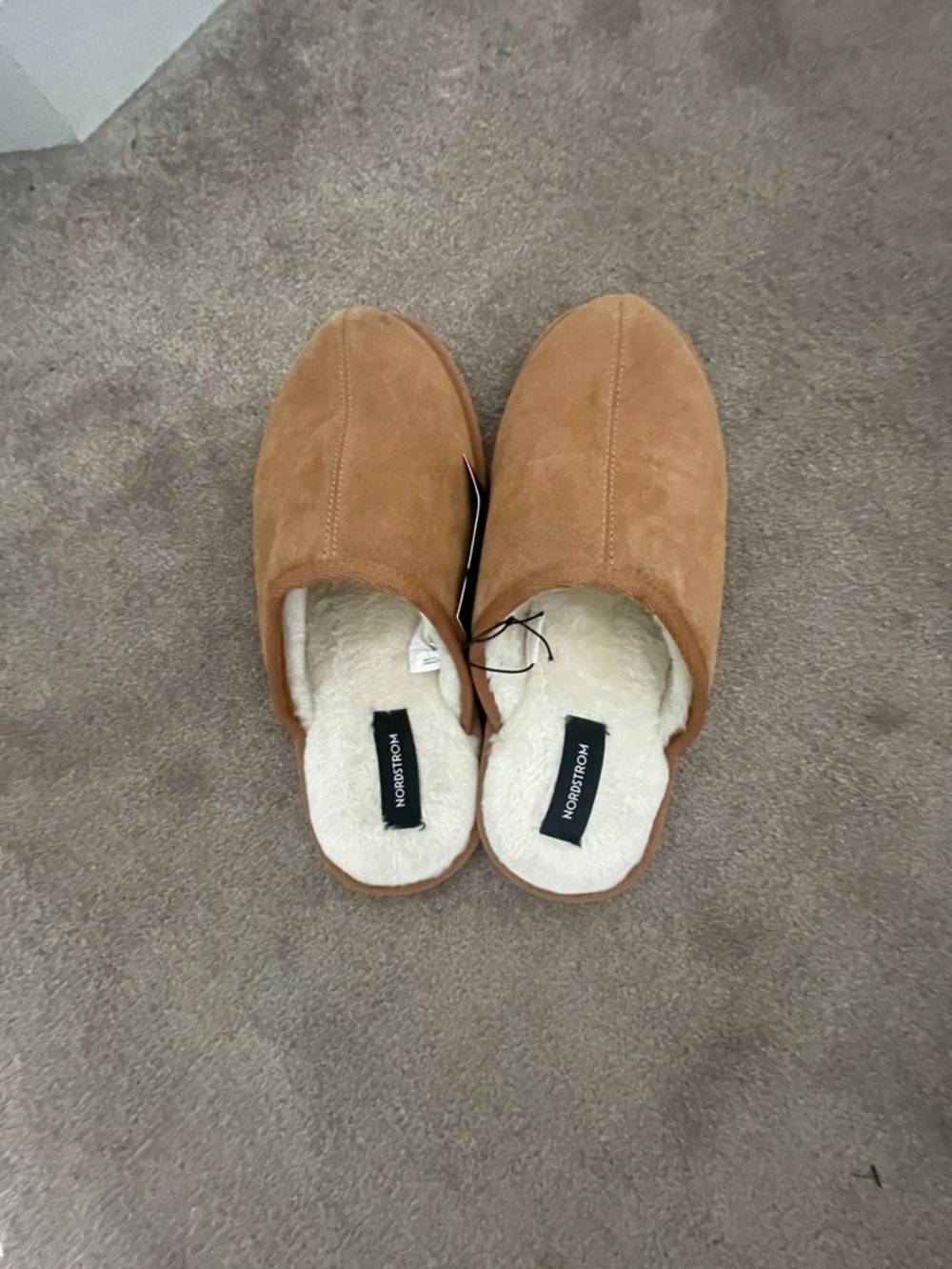 New with tags mens slippers size 9/10 Nordstrom brand